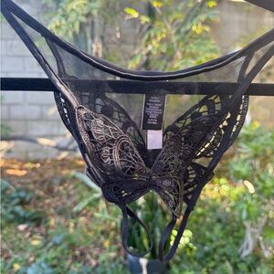 Black Lace Butterfly Crotchless Panties